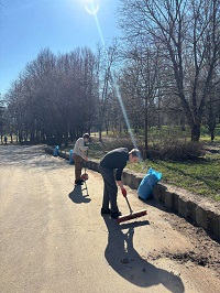 Сотрудники ОАО"МИНСКИЙ НИИ РАДИОМАТЕРИАЛОВ" приняли участие в весеннем субботнике